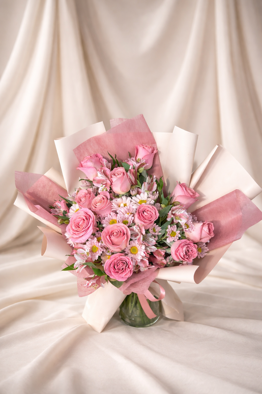 Ramo de rosas y margaritas
