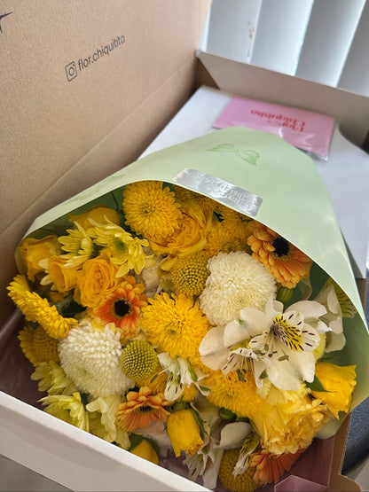 🌼 Caja Destello Floral Amarilla – Edición Especial 21 de Marzo